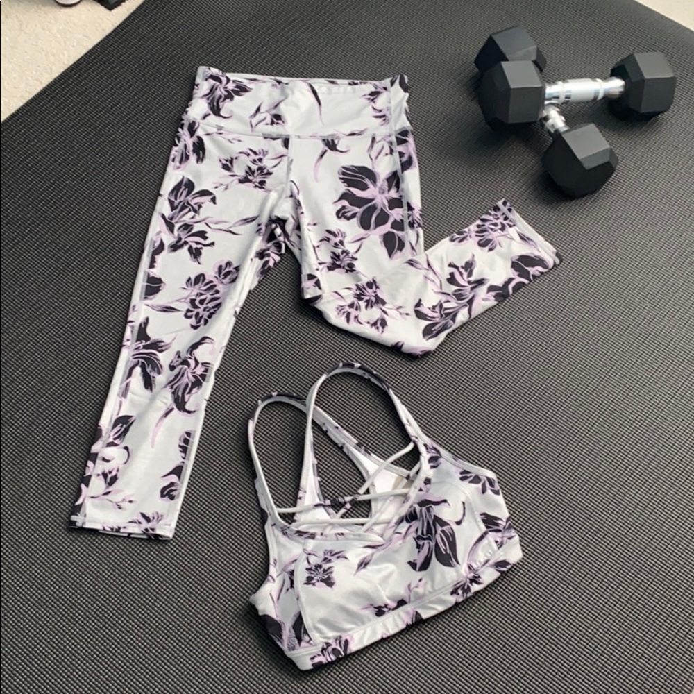 Athleta crop leggings and light support sports bra